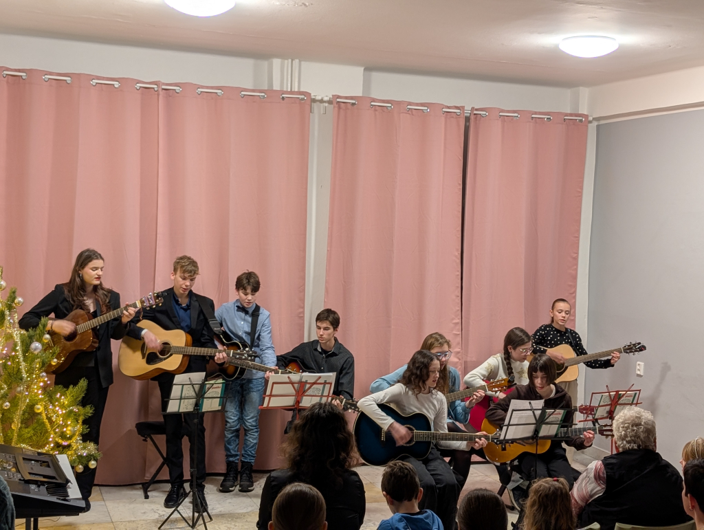 Advent na Baráku plný radosti, hudby i zvířátek