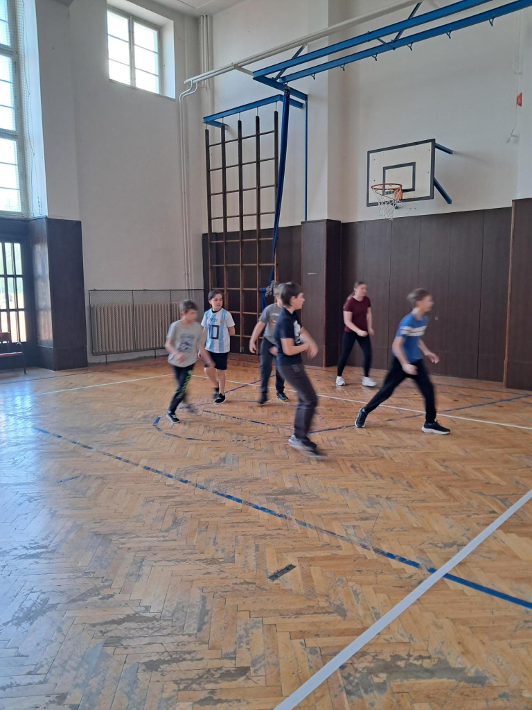 Média - 2026-04-28T053610.570.jpg