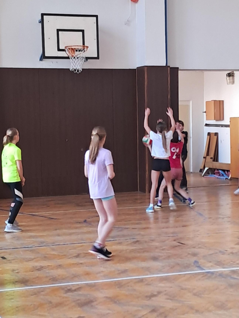 Média - 2026-04-28T053606.978.jpg