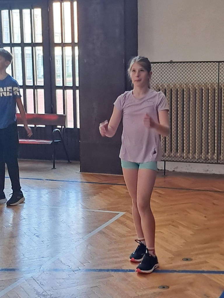 Média - 2026-04-28T053601.715.jpg