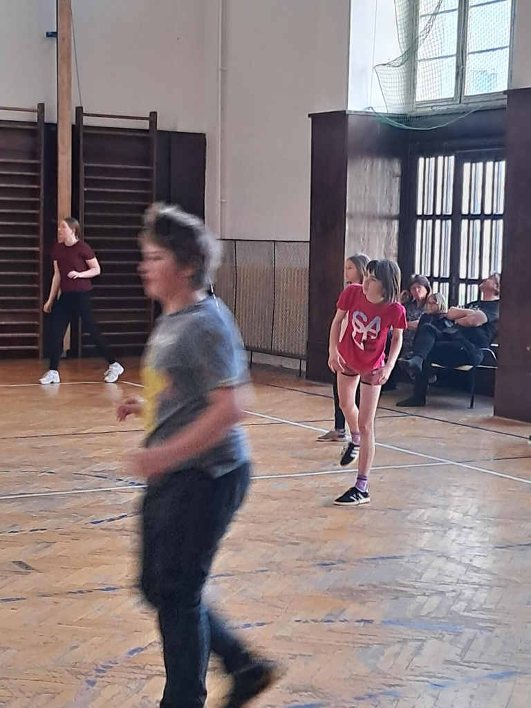 Média - 2026-04-28T053600.810.jpg