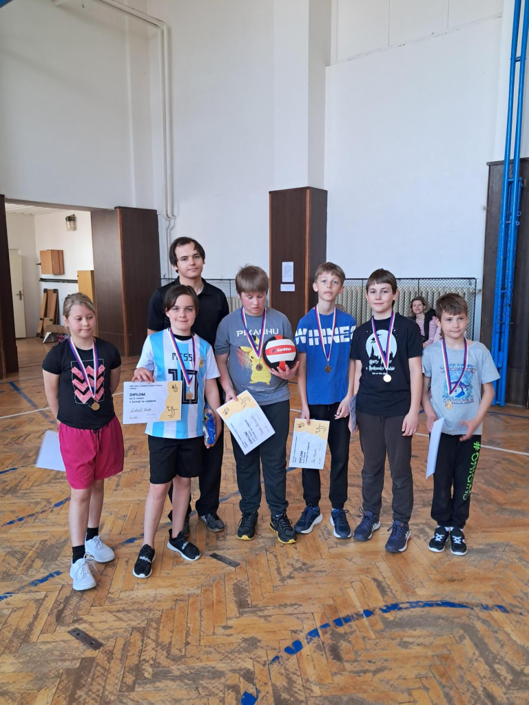 Média - 2026-04-28T055511.867.jpg