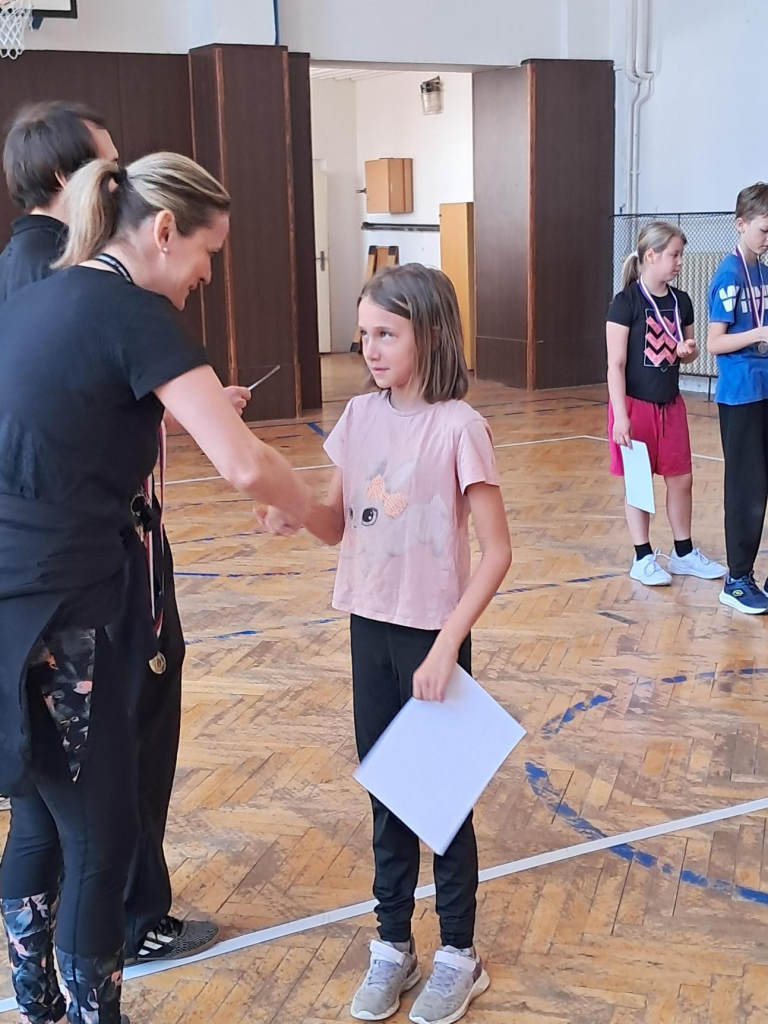 Média - 2026-04-28T055455.714.jpg