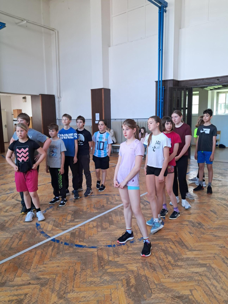 Média - 2026-04-28T055449.883.jpg