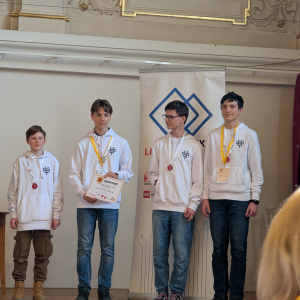 Hradečtí baráčníci uspěli v regionálním kole FIRST LEGO League